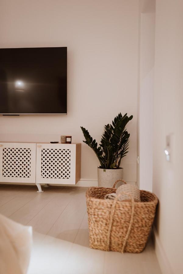 Cave By Casa Familia Apartment โนวีซาด ภายนอก รูปภาพ
