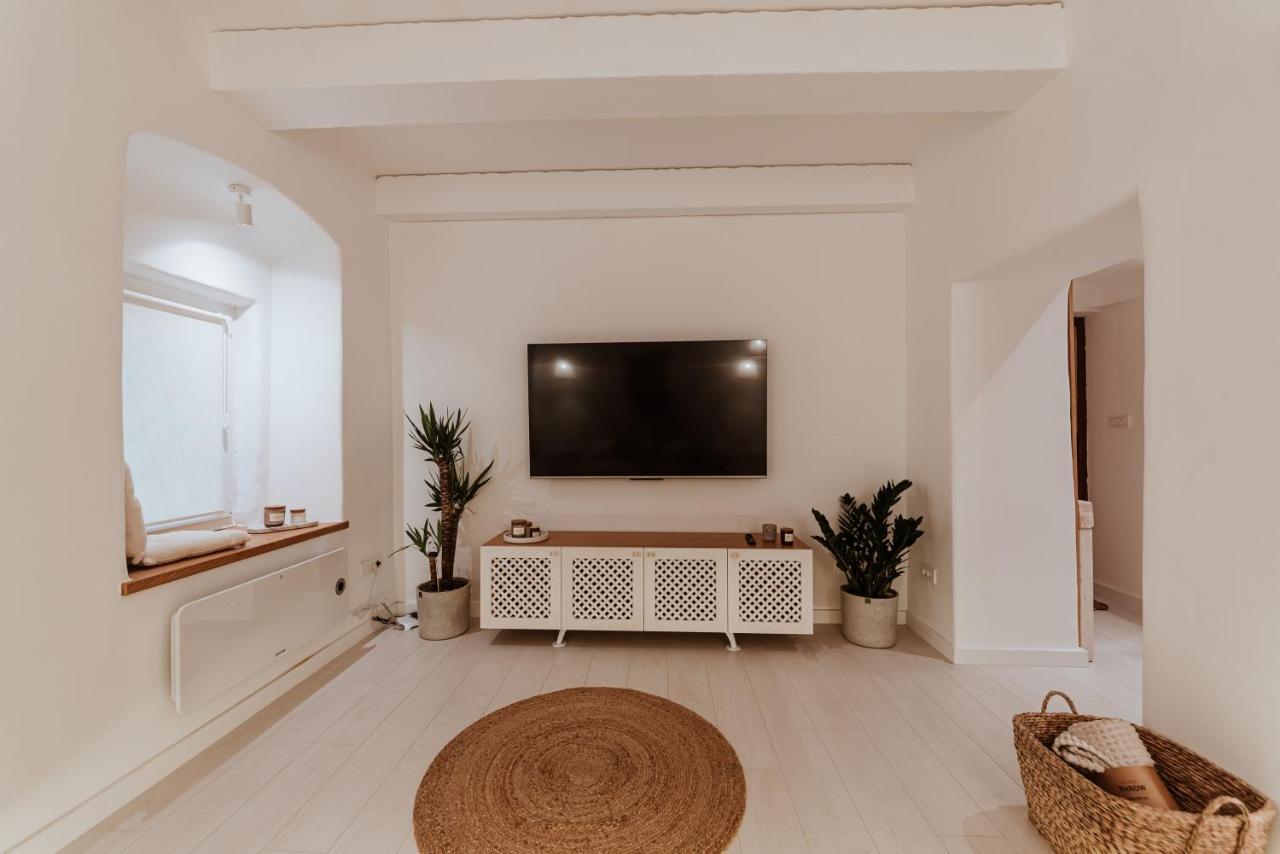 Cave By Casa Familia Apartment โนวีซาด ภายนอก รูปภาพ